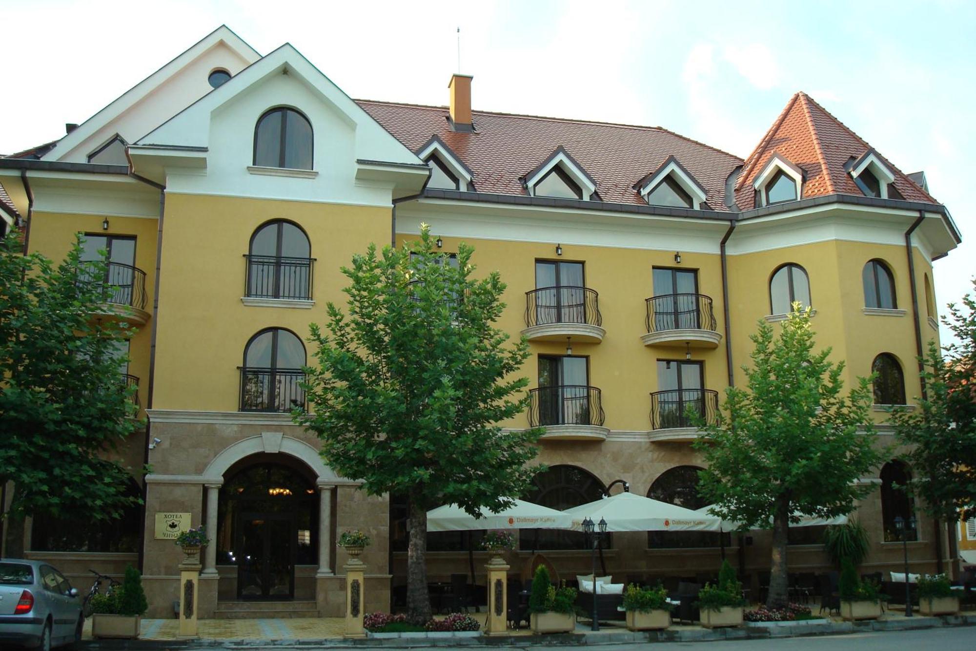 Hotel Chinar Hisarya Esterno foto