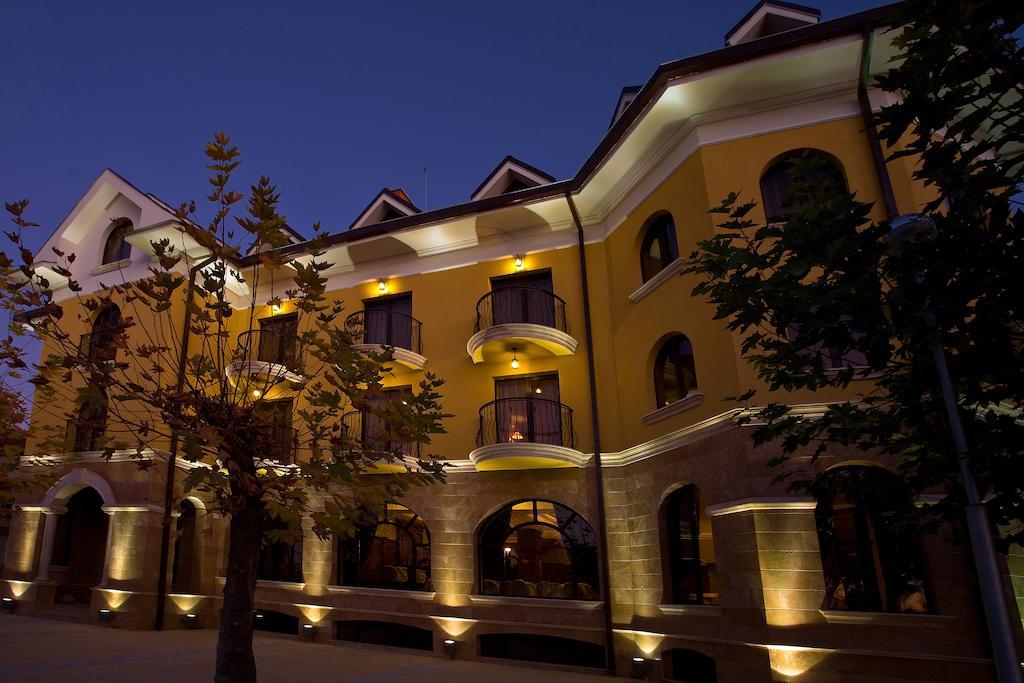 Hotel Chinar Hisarya Esterno foto