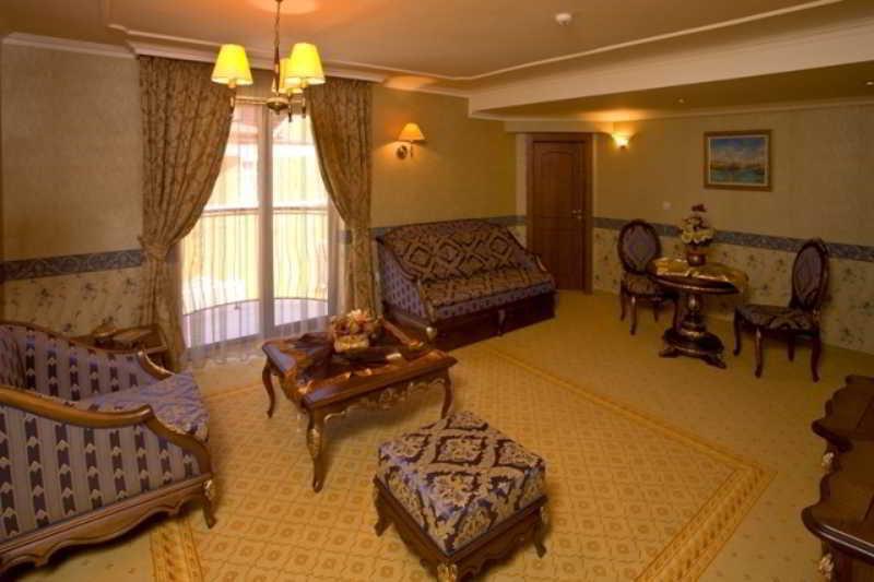 Hotel Chinar Hisarya Esterno foto