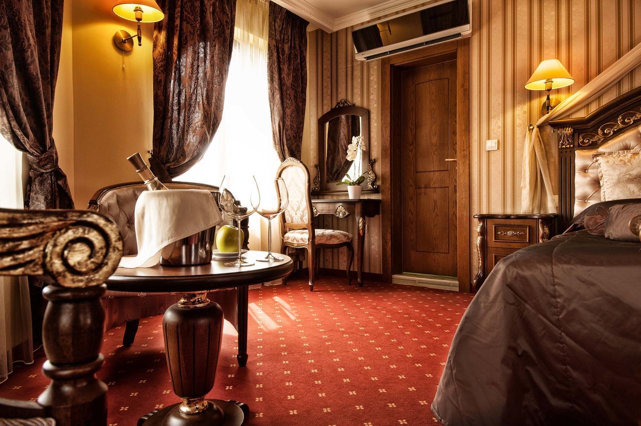 Hotel Chinar Hisarya Esterno foto