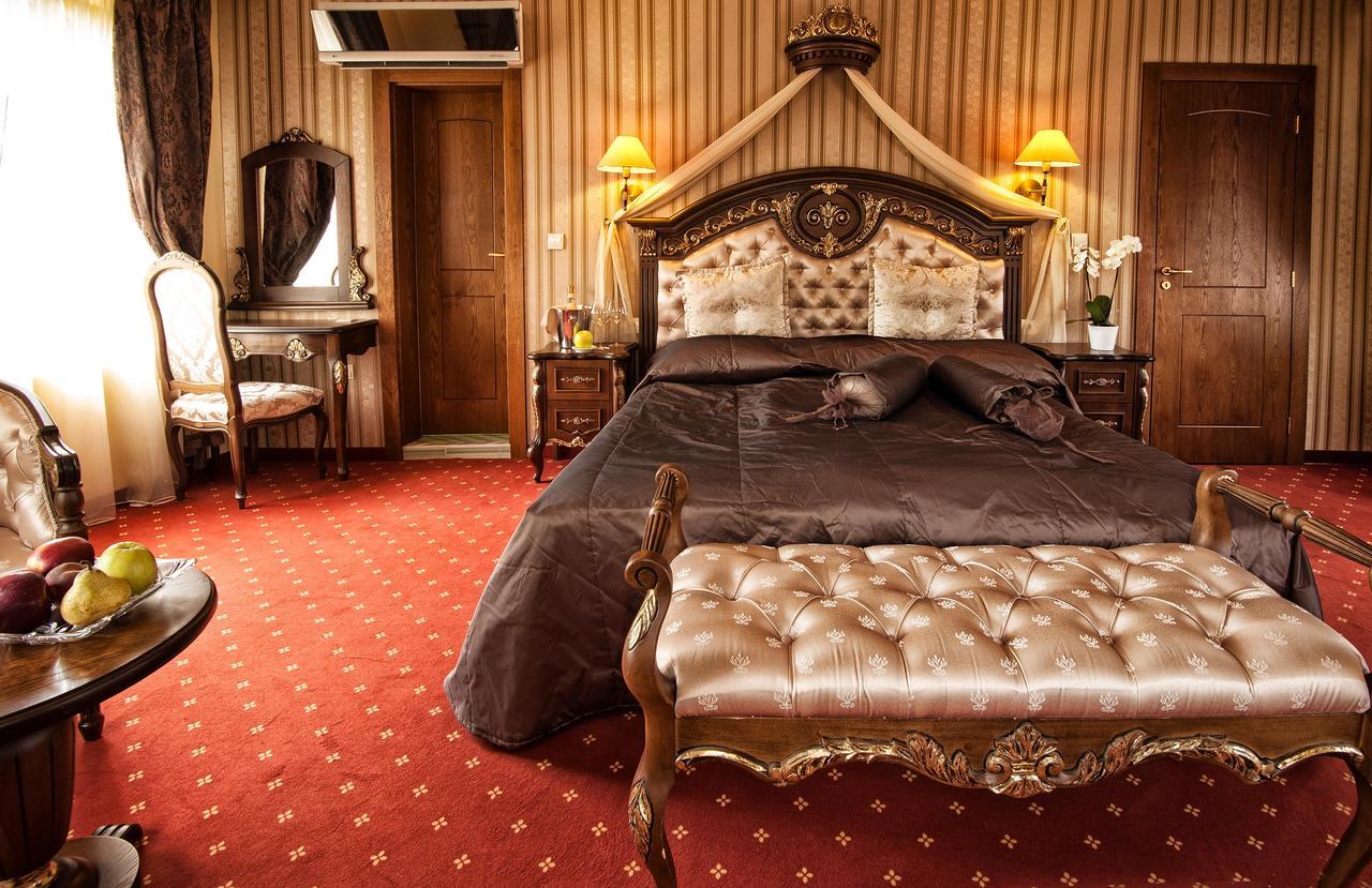 Hotel Chinar Hisarya Esterno foto