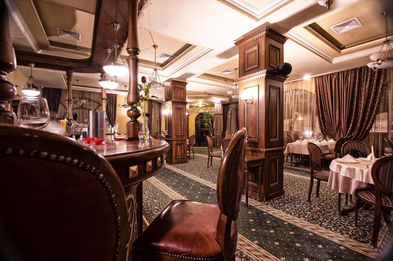 Hotel Chinar Hisarya Esterno foto
