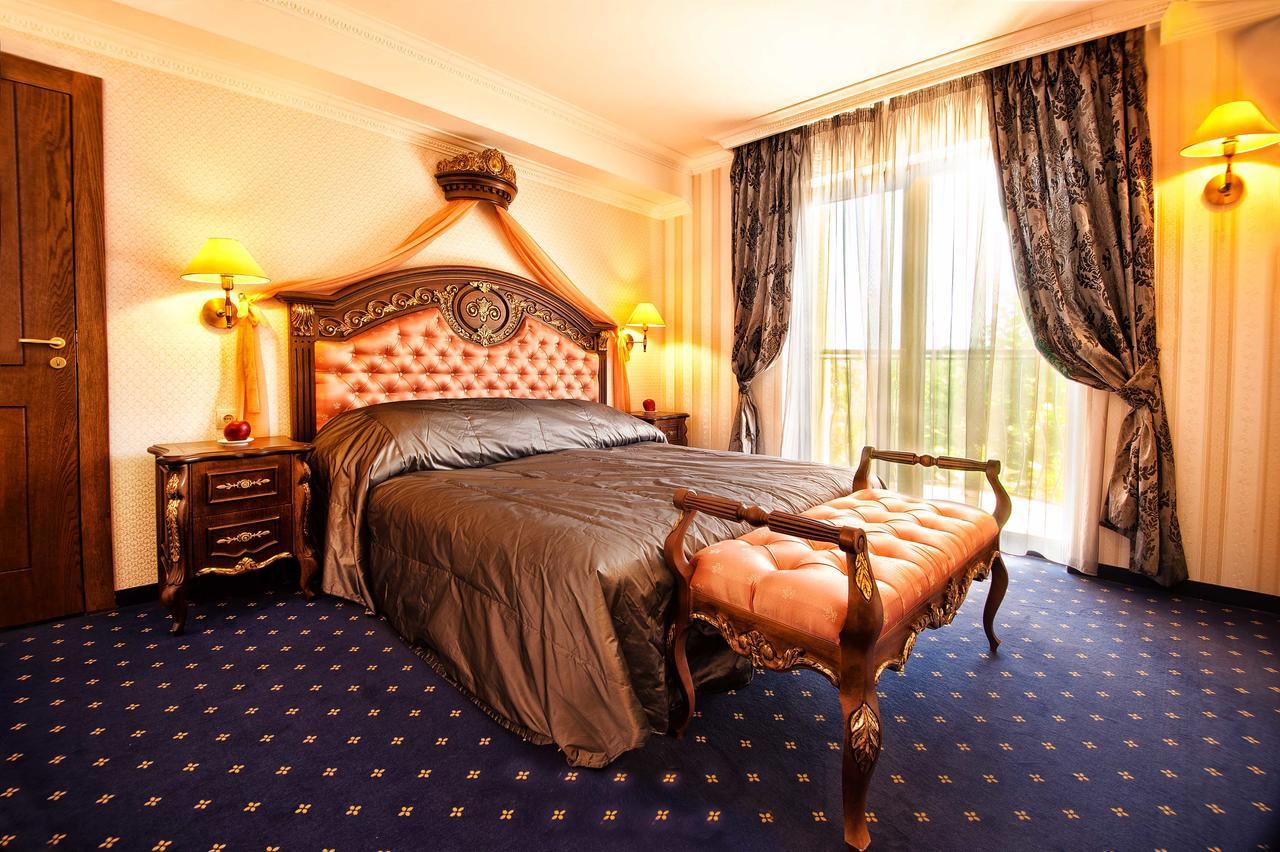 Hotel Chinar Hisarya Esterno foto