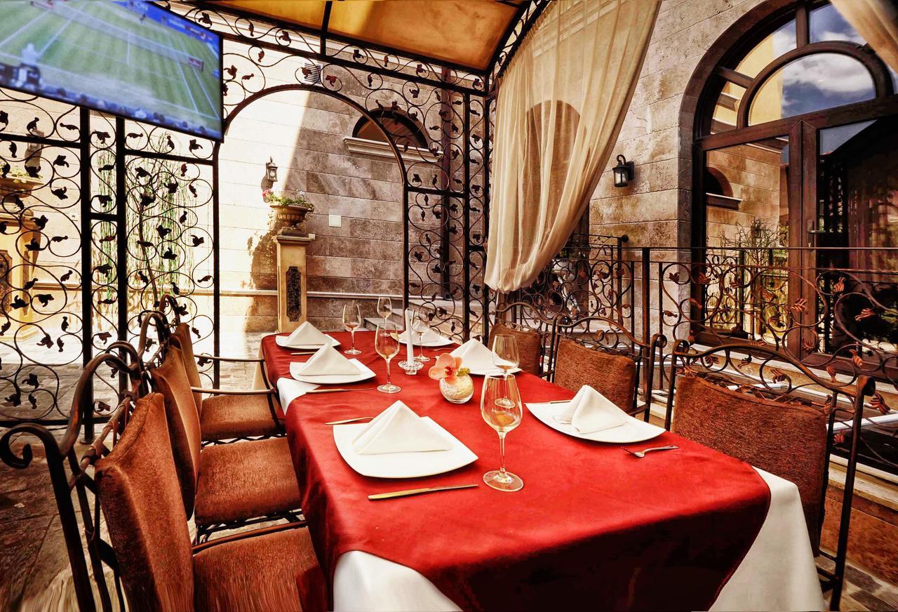 Hotel Chinar Hisarya Esterno foto