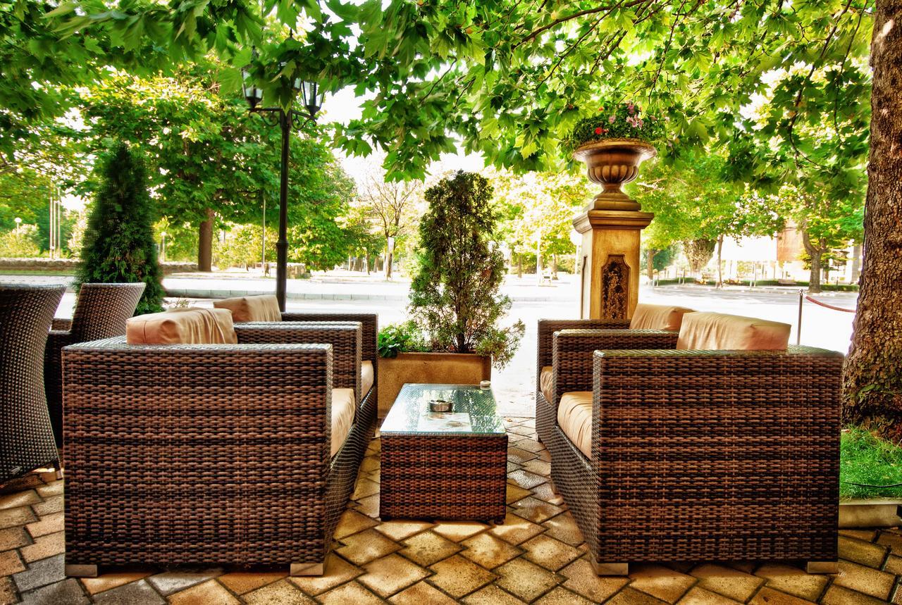 Hotel Chinar Hisarya Esterno foto