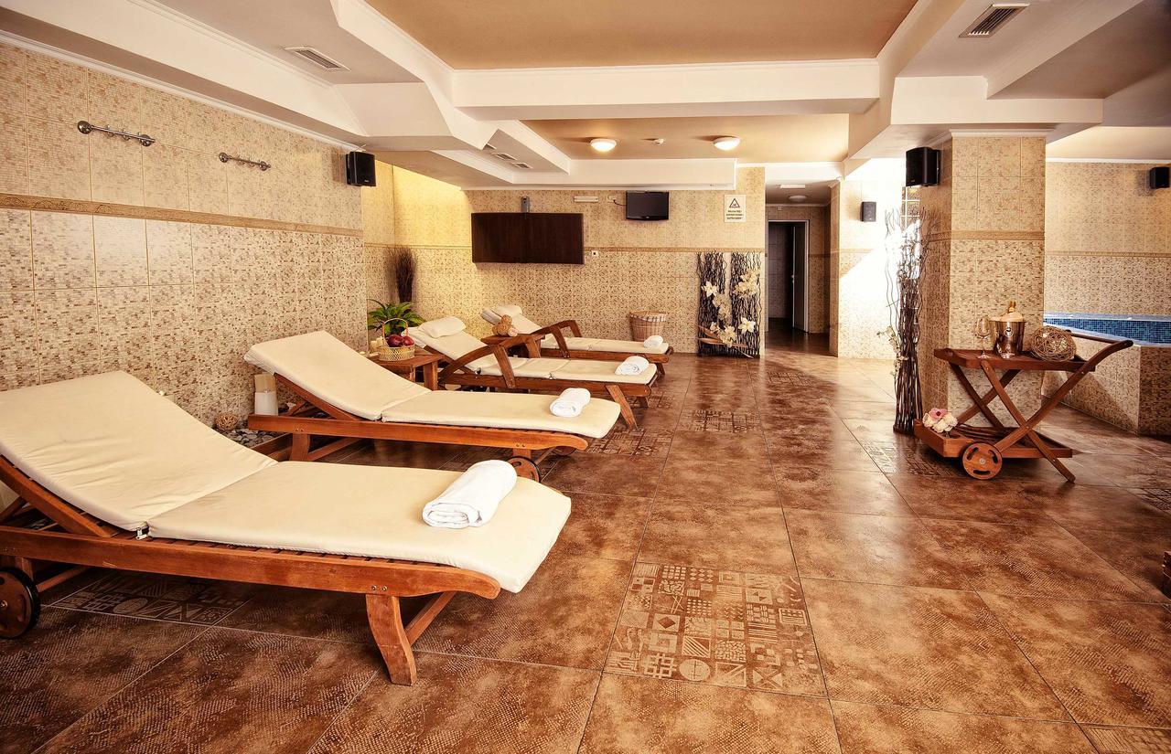 Hotel Chinar Hisarya Esterno foto
