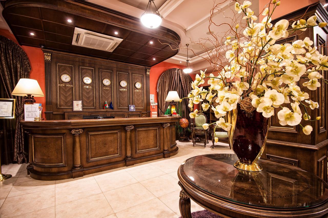 Hotel Chinar Hisarya Esterno foto