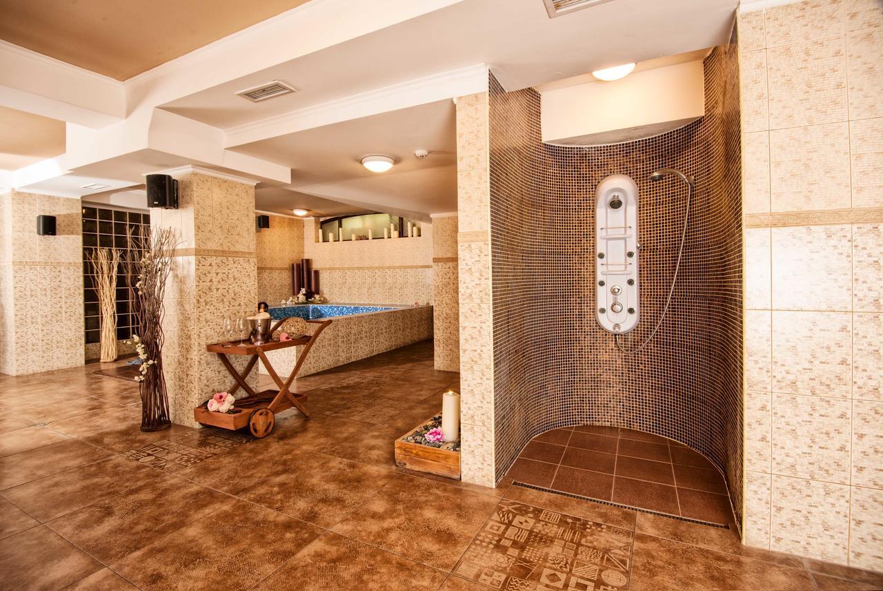 Hotel Chinar Hisarya Esterno foto