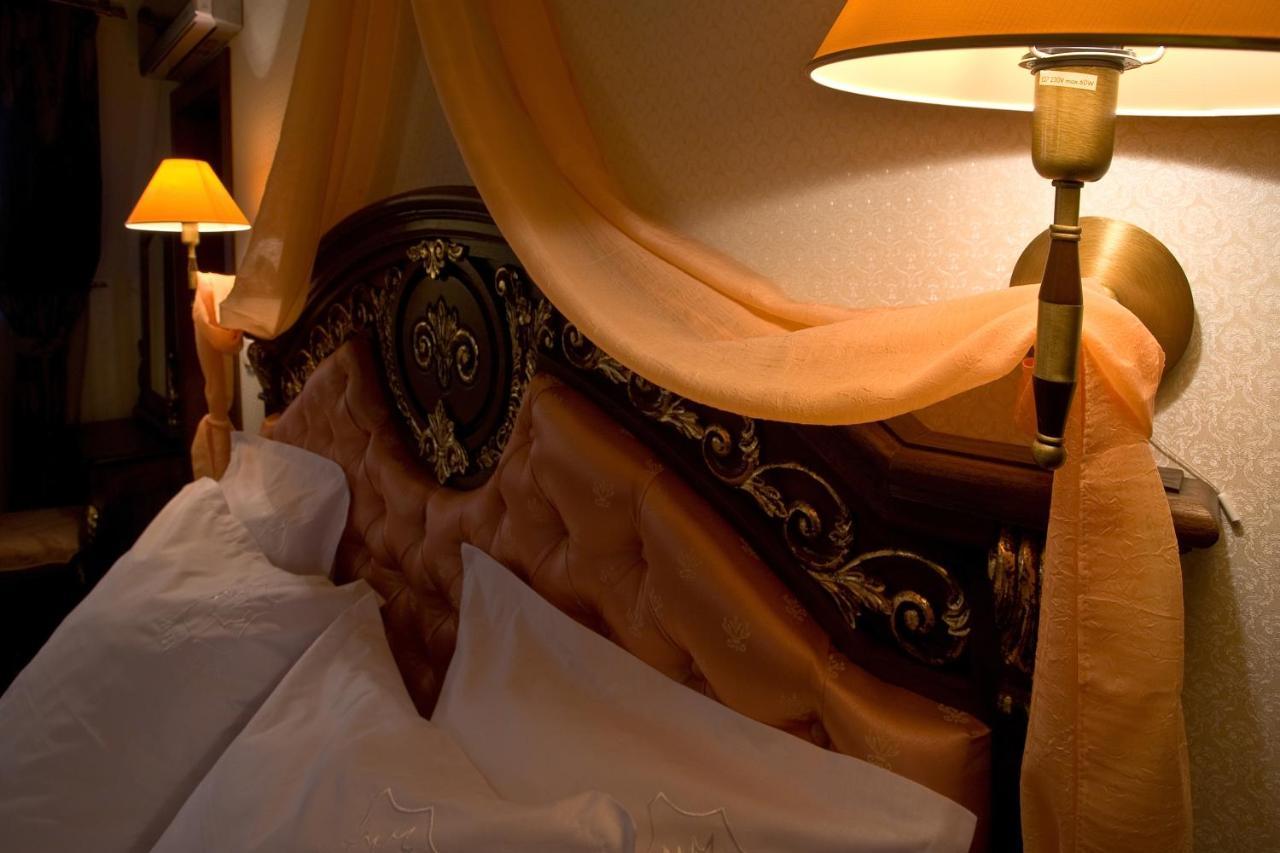 Hotel Chinar Hisarya Esterno foto